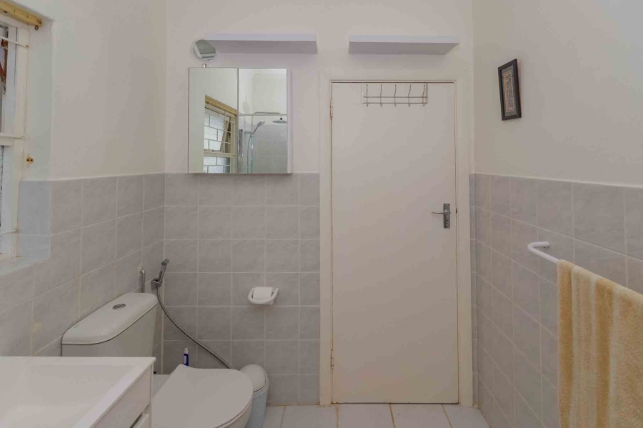 To Let 1 Bedroom Property for Rent in Bantry Bay Western Cape